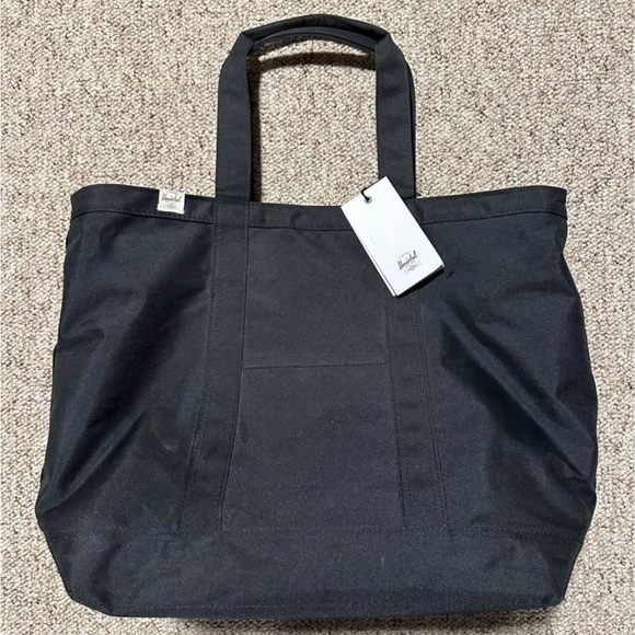 Herschel Supply Company Handbags - NWT Herschel Bamfield Canvas Black Tote Bag Large